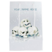 Schedels in de sneeuw. Gepersonaliseerd Medium Cadeauzakje (Achterkant)