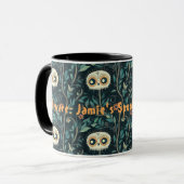 Schedels in Magisch Halloween-bos gepersonaliseerd Mok (Voorkant links)