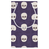 Schedels op paarse botachtergrond klein cadeauzakje (Achterkant)