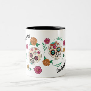 Schedels van suiker en bloemen voor de Dag van de Tweekleurige Koffiemok