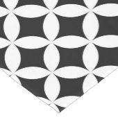 Scheepend Japans zwart-wit geometrisch patroon Medium Tafelloper (Hoek)