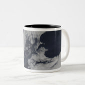 Scheepsgolfvormige wolken in de Zuid-Indische Oce Tweekleurige Koffiemok (Voorkant rechts)