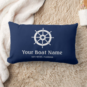 Scheepsnaam op maat in marineblauw en wit kussen