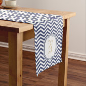 Scheepsvaart Navy Chevron Monogram Medium Tafelloper (Voorbeeld)