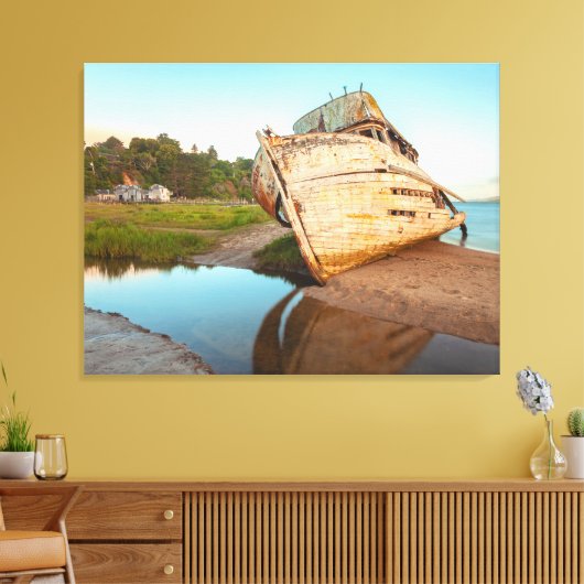 Scheepswrak aan wal canvas afdruk (Insitu (Woonkamer))