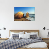Scheepswrak op strand, Skeleton Coast, Namibië Canvas Afdruk (Insitu (Slaapkamer))