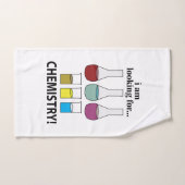 Scheikunde Grappig Ik ben op zoek naar chemie Handdoek (Handdoek)