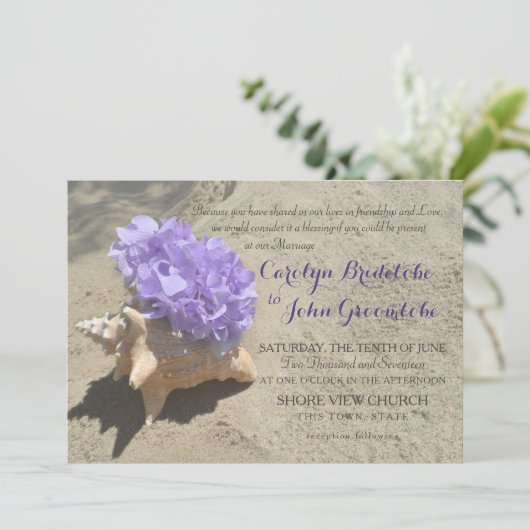 Schelp en paarse Hydrangea in zand Kaart (Staand voorkant)