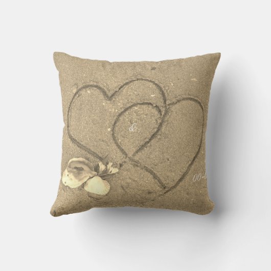 schelpen en hart op strand - aangepaste trouwkusse kussen (Achterkant)