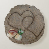 schelpen en twee harten op strandstrandstranspal rond kussen (Voorkant)