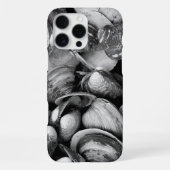 Schelpen in modder iPhone hoesje (Achterkant)