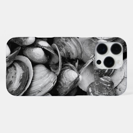 Schelpen in modder iPhone hoesje (Achterkant horizontaal)