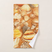 Schelpenverzameling op het strand bad handdoek (Handdoek)