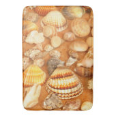 Schelpenverzameling op het strand badmat (Voorkant Verticaal)