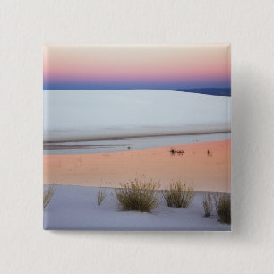 Schemerige lucht weerspiegeld in waterplas van vierkante button 5,1 cm