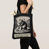 Scheming Tails: De medeplichtige rat politicus Tote Bag (Dichtbij)