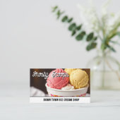 Schepen ijs in een beker visitekaartje (Staand voorkant)