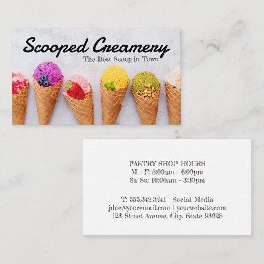 Scheppen van ijs in een kegel visitekaartje (Voorkant / Achterkant)