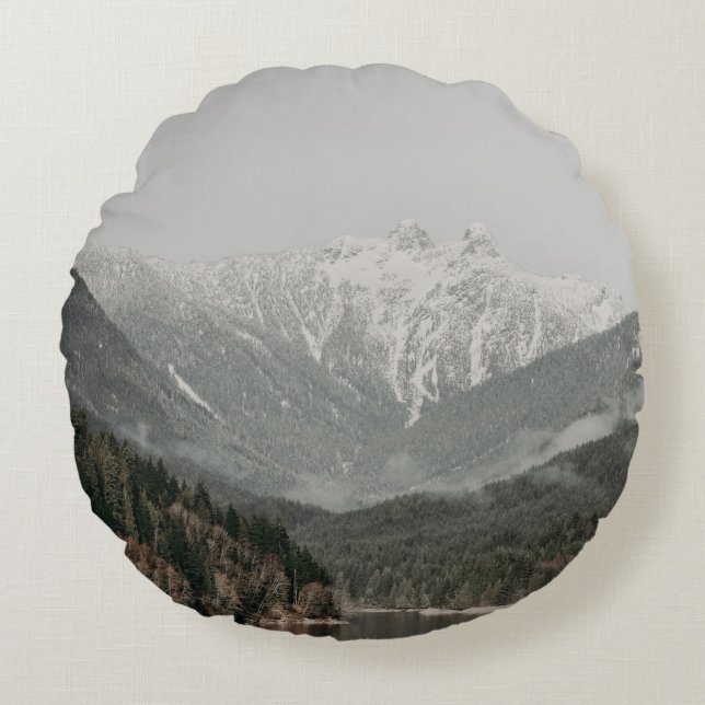 SCHERM VAN BOMEN EN MOUNTAIN ROND KUSSEN (Voorkant)