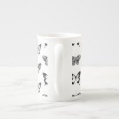 Schets van vlinder, zwart-wit porselein kop (Achterkant)