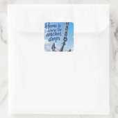 Schetsanker met inspirerende thuis citaat vierkante sticker (Tas)