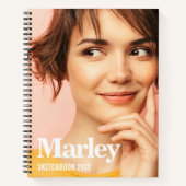 Schetsboek Aangepaste Foto Schattige Wit Monogram  Notitieboek (Voorkant)