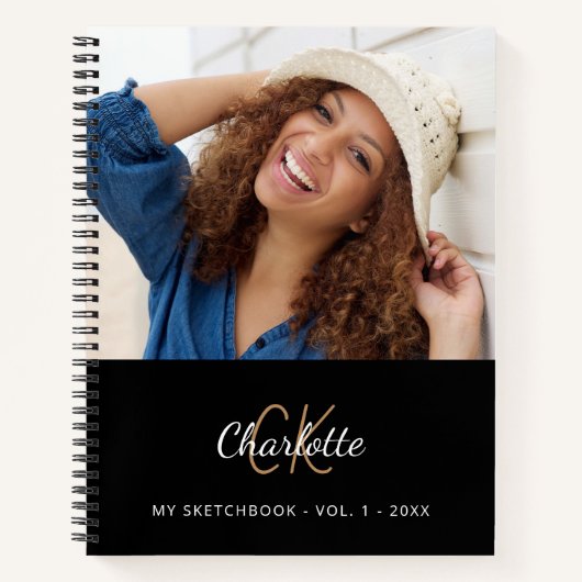 Schetsboek foto zwart wit monogram notitieboek (Voorkant)