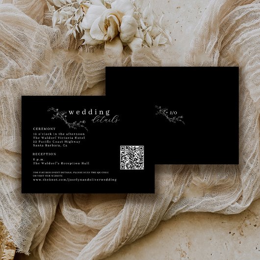 Schetste Bloemen QR Code Wit op Black Wedding Informatiekaartje