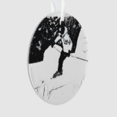 Schieker in de heuvel - Laten we Ski! Keramisch si Ornament (voorkant)