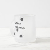 schietbaan van het pistool matglas koffiemok (Voorkant links)