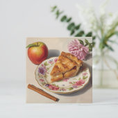 Schijf verse appeltaart op een bord kaart (Staand voorkant)