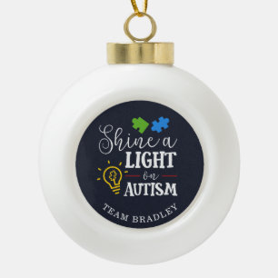 Schijn een licht op autisme matching team keramische bal ornament