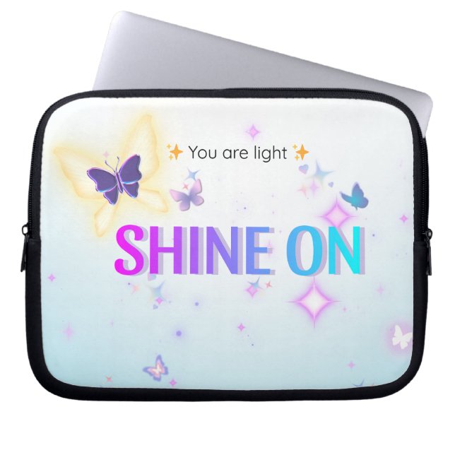 ✨ Schijn op 10 "Butterfly Laptop Sleeve – U bent L (Voorkant)