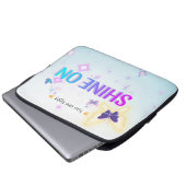 ✨ Schijn op 13" Pastel Laptop Hoesje – Je bent lic Sleeve (Voorkant onderkant)