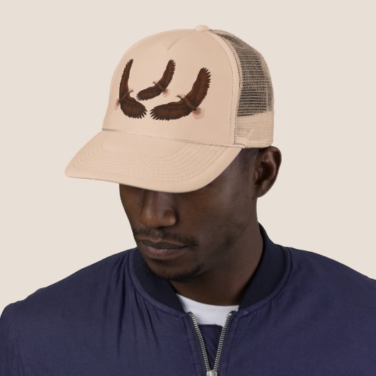 Schildadelaar Trucker Pet (In situ)