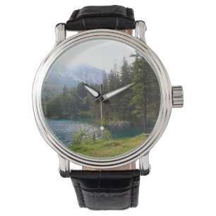Schilderachtig Alpen Forrest en Lake Photo Horloge