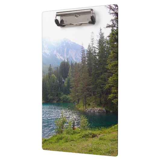Schilderachtig Alpen Forrest en Lake Photo Klembord (Links)