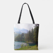 Schilderachtig Alpenbossen en meer Tote Bag (Achterkant)