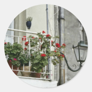 Schilderachtig balkon in de oude stad Corfu bloeme Ronde Sticker