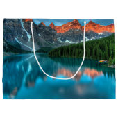 Schilderachtig berg- en lakfoto van Birthday Groot Cadeauzakje (Achterkant)