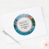 Schilderachtig berg- en lakfoto van Birthday Ronde Sticker (Envelop)