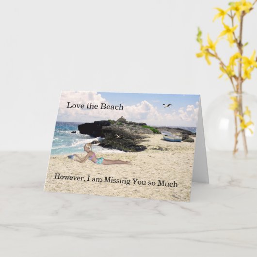 Schilderachtig en jonge vrouw die je mist kaart (Gele Bloem)