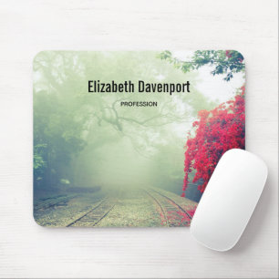 Schilderachtig foto van Misty Railroad Tracks Muismat