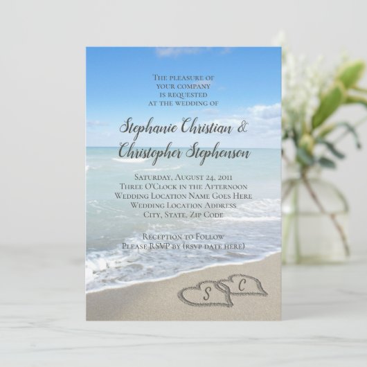 Schilderachtig harten in de Sand Beach bruiloft Kaart (Staand voorkant)