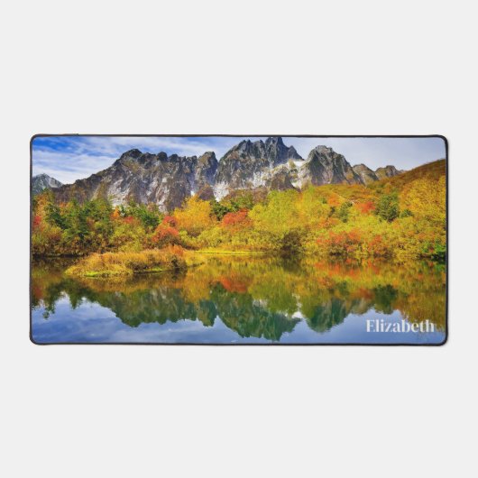 Schilderachtig landschap bos en bergen bureaumat (Voorkant)