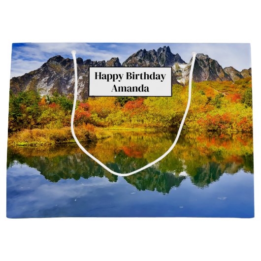 Schilderachtig Landschap Bos en Bergen Verjaardag Groot Cadeauzakje (Voorkant)