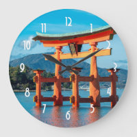 Schilderachtig landschap met Japanse Torii Gate