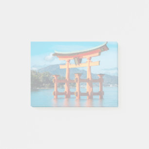 Schilderachtig landschap met Japanse Torii Gate Post-it® Notes