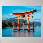 Schilderachtig landschap met Japanse Torii Gate Poster (Voorkant)