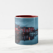 Schilderachtig Noors Vissen Village Mok (Center)